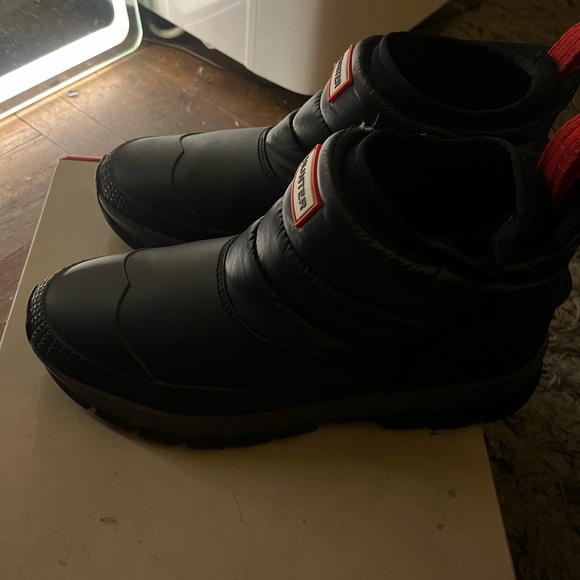 Black and red hunter mini rain boots, durable for winter snow rain cold Wsize 9 - Picture 5 of 6